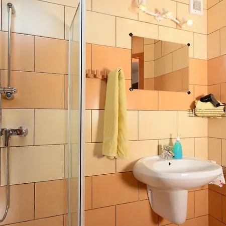 Apartman Molnar דירה Bük